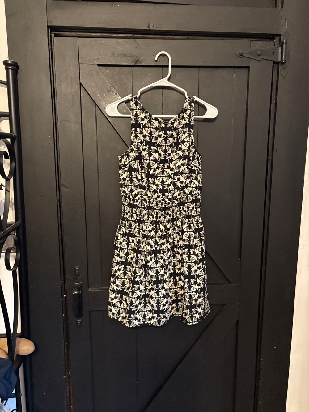 Universal Thread Black and White Floral Midi Dress